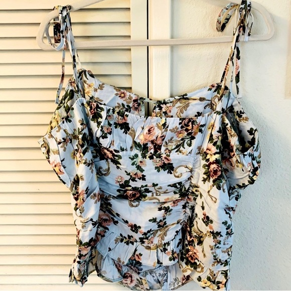 Floral top with adjustable tied straps - Picture 6 of 7